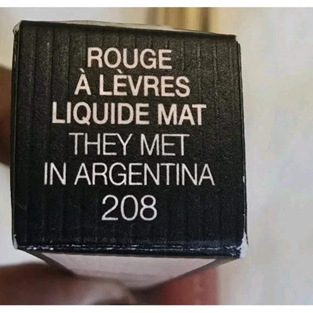 Gucci Rouge A Levres Liquid Mat Liquid Transfer Proof 208 They Met In Argentina